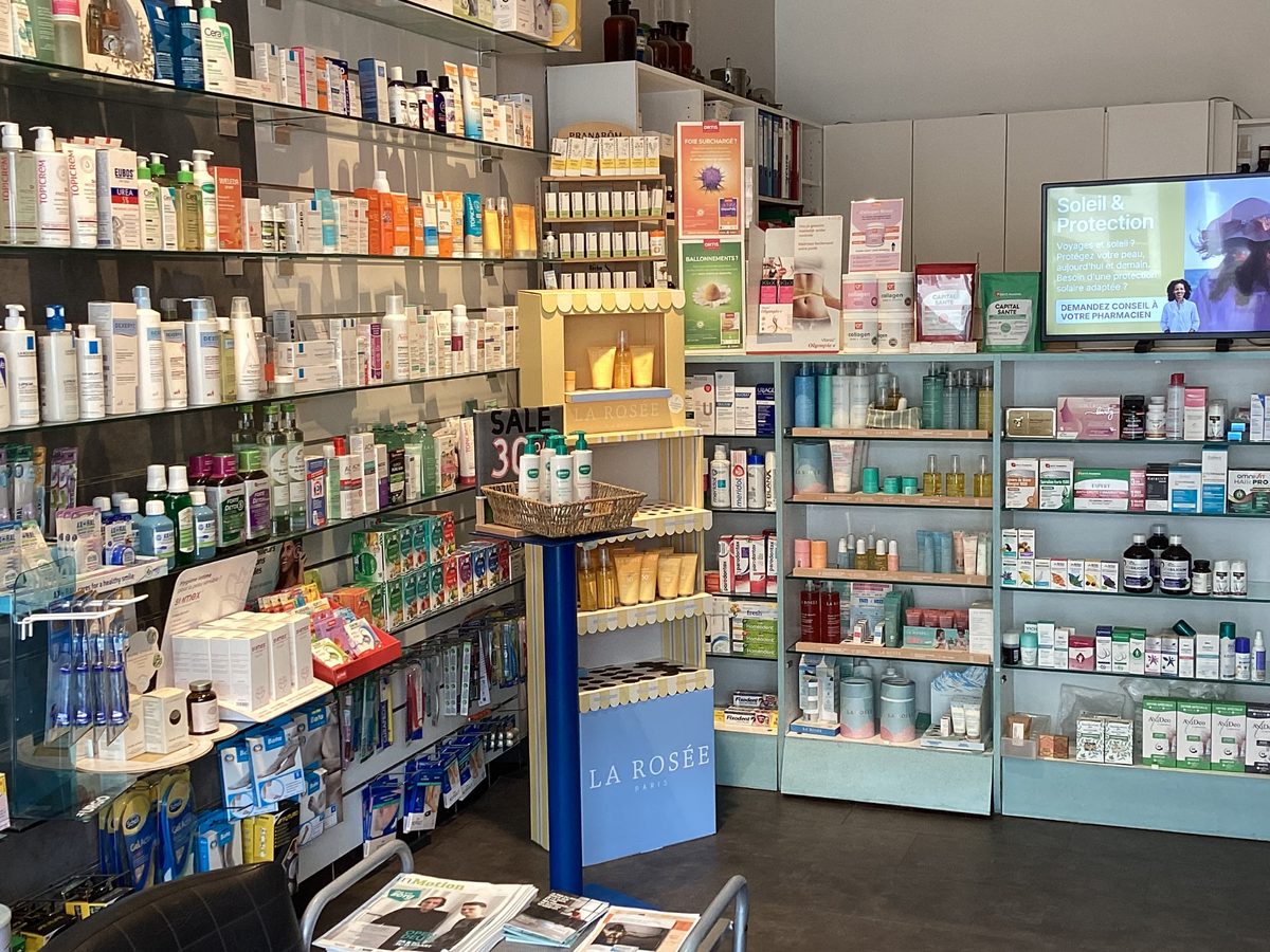 Espace de vente et rayons dermo-cosmétique